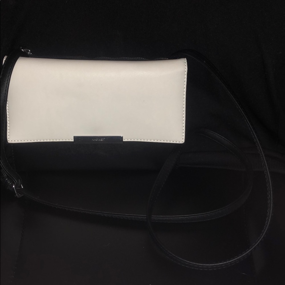 Nine West cross body black/white purse